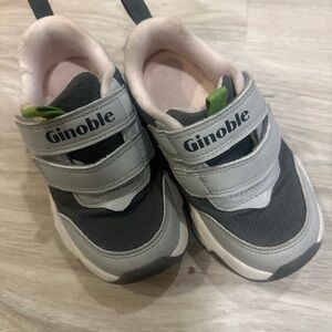 Ginoble Toddler‎ Sneakers Size 160 (US 10) Gray/Blue Velcro Shoes